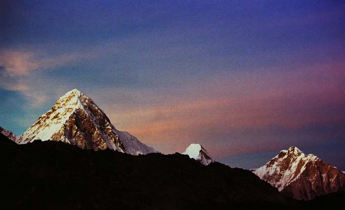 Himalaya Pumori 8x44 2