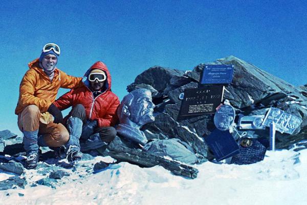 Соғыс кезіндегі майдандағы секс Шұңқырдағы нысанның порнофотосуреті