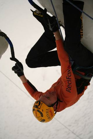 <figcaption>Томилов Максим</figcuption>