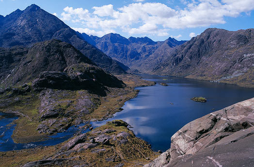 <figcaption>Поиски долины поперек Loch Coruisk.<br> Фото: Alastair Lee</figcuption>