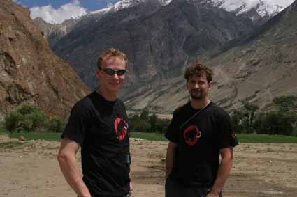 <figcaption>Два мамонтенка :-)</figcuption>