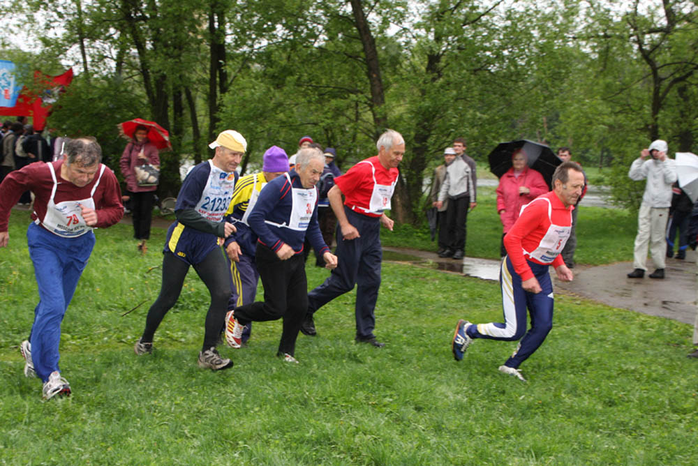 <figcaption>Ветераны  побежали</figcuption>